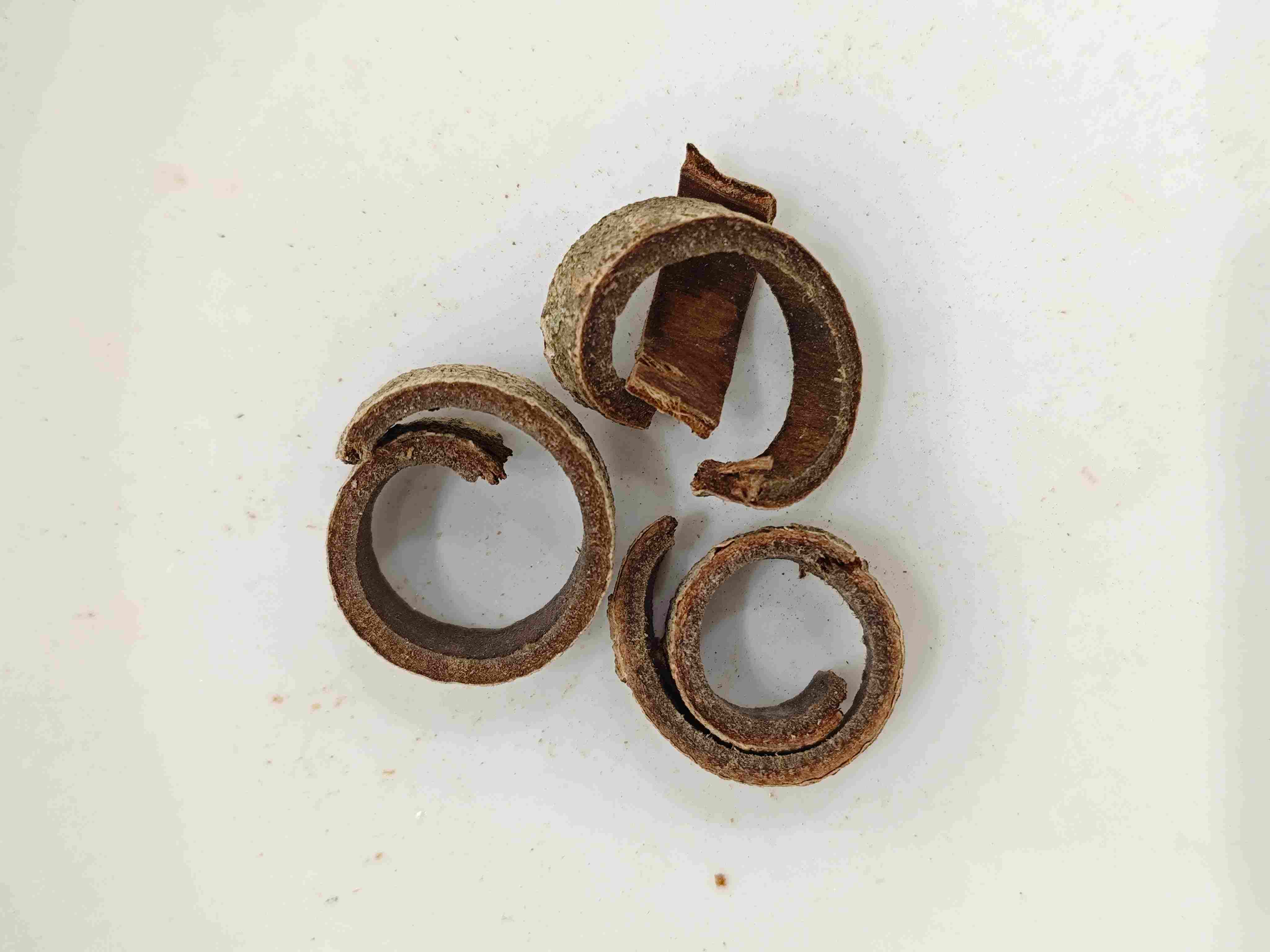 Magnolienrinde (Hòupò)